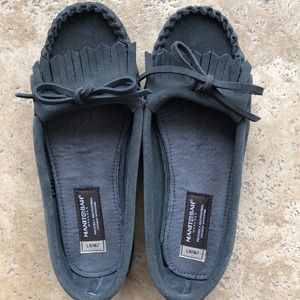 Manitobah Mukluks street moccasin, size 9, never worn outside